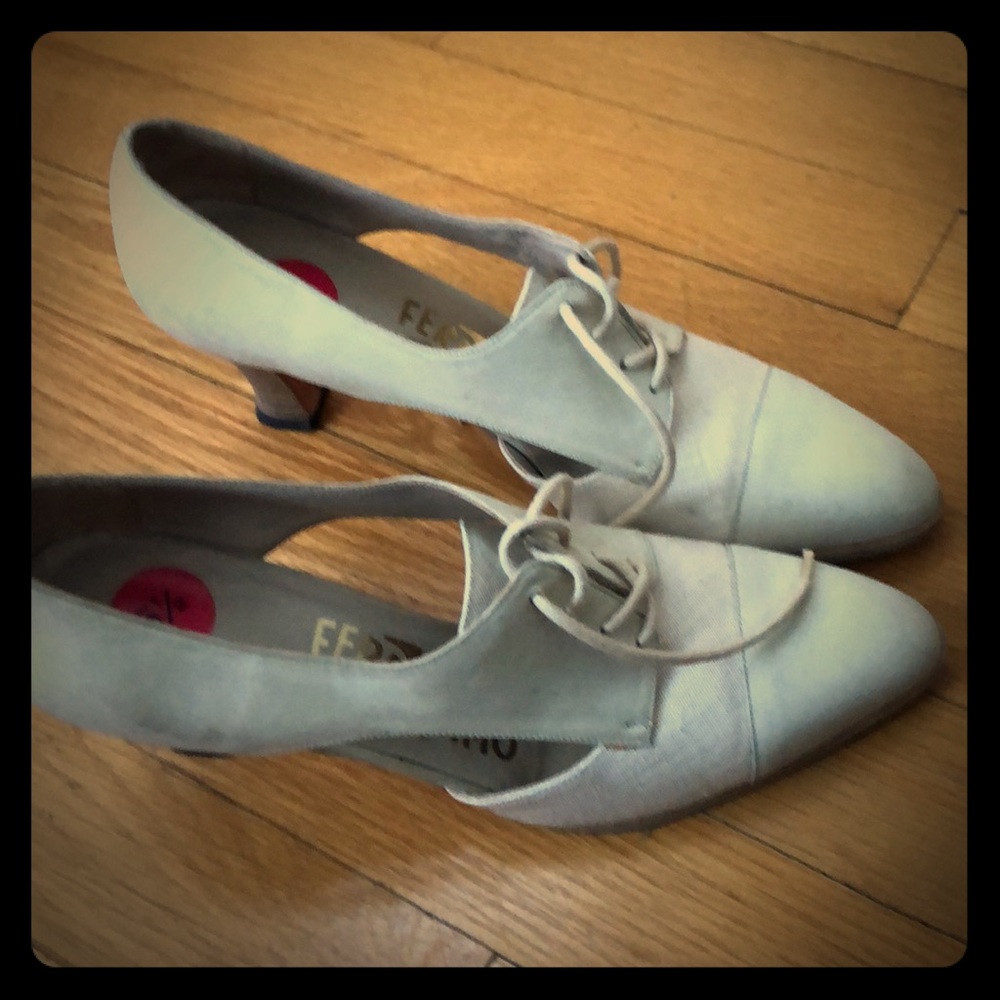 Salvatore Ferragamo heels with cut out and laces - Picture 2 of 5